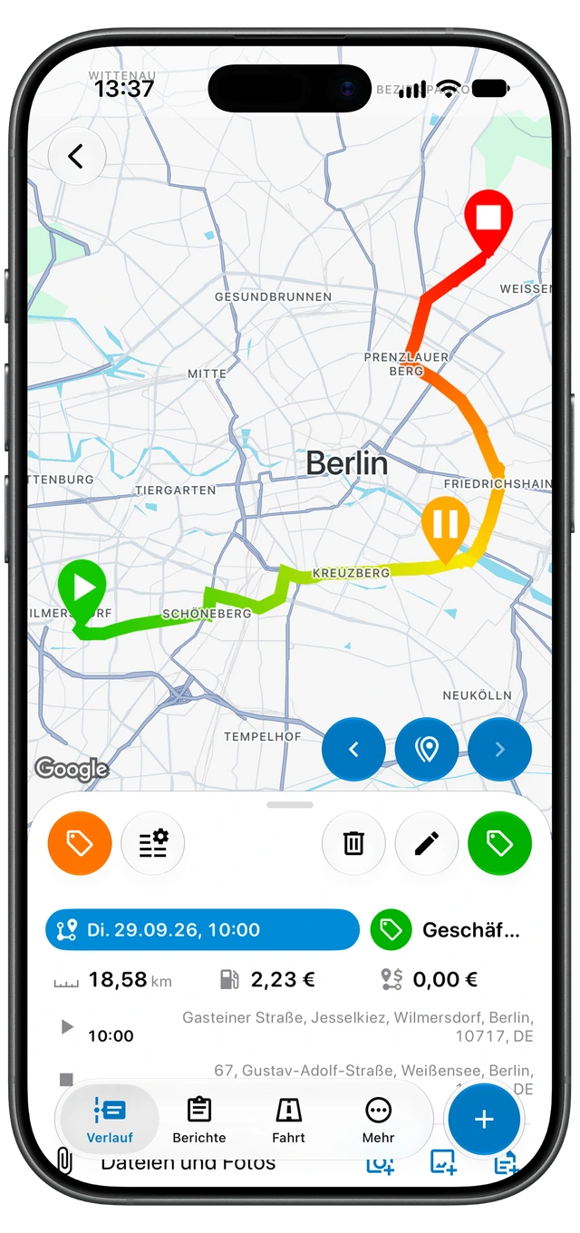 Eine aufgezeichnete Motolog-Fahrt mit Routenkarte, dem Tag Geschäftlich, Entfernung, Dauer sowie Start- und Zielort. (iOS)