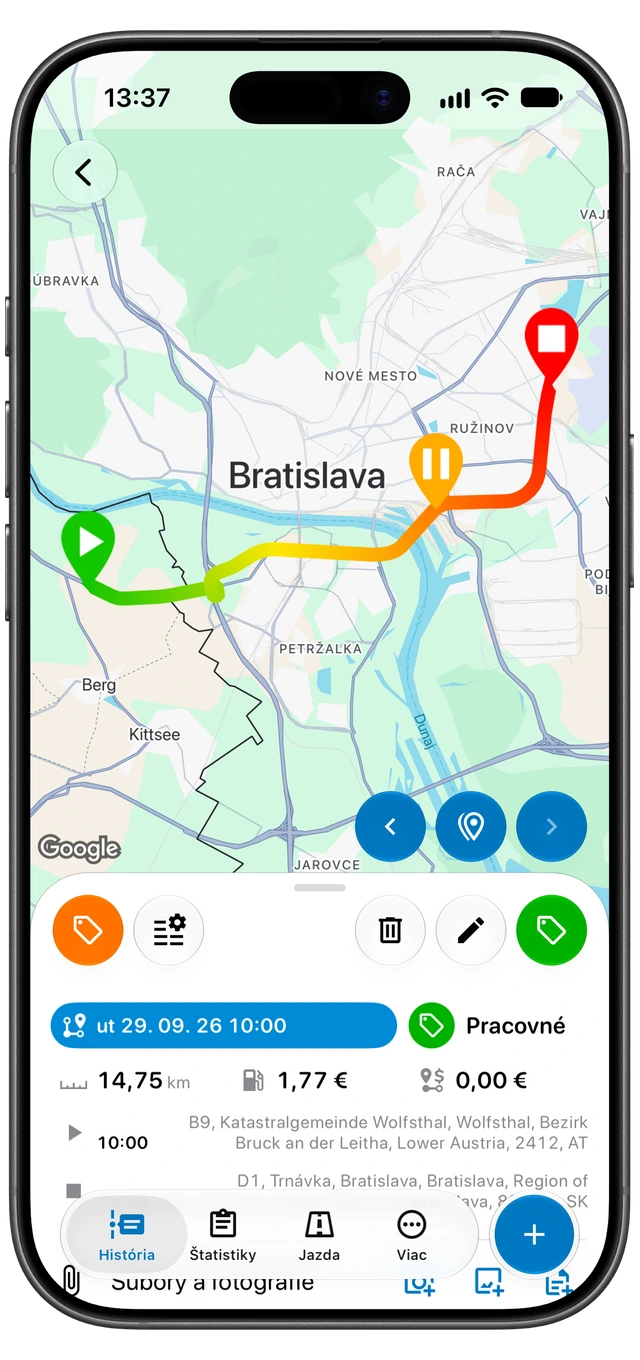 Zaznamenaná jazda v Motologu s mapou trasy, značkou Pracovné, vzdialenosťou, trvaním a počiatočným a koncovým miestom. (iOS)